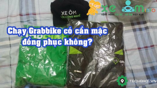 chay grabbike co can mac dong phuc khong (1).jpg