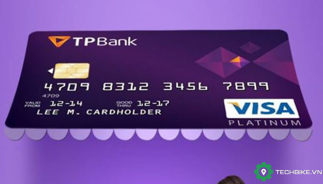 Tận hưởng tiện ích và an toàn từ thẻ ATM TPBank có chip. Hãy xem hình ảnh để tìm hiểu thêm về những tính năng đặc biệt của thẻ của bạn. Bạn sẽ không bao giờ muốn bỏ lỡ!