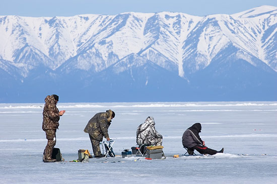 Câu cá trên hồ băng – trải nghiệm đậm chất bản địa tại Nga - 1